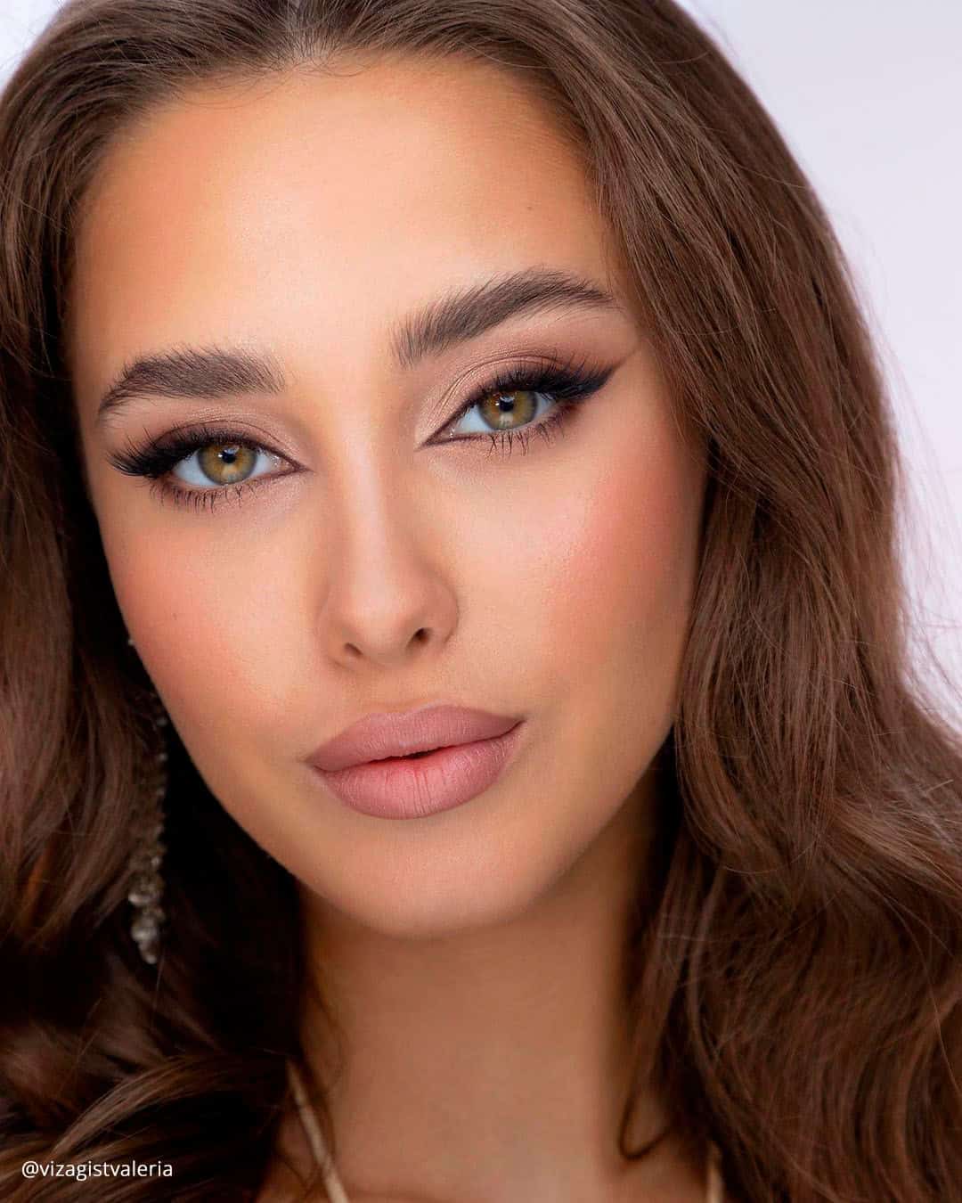 Eyeliner Autumn Makeup Looks