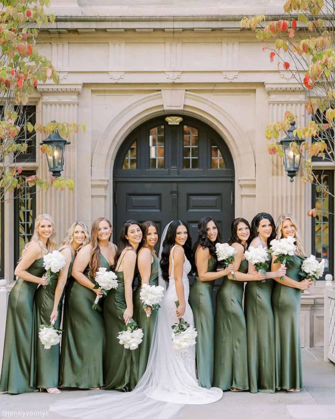 What kind of wedding is best for dark hunter green bridesmaid dresses?