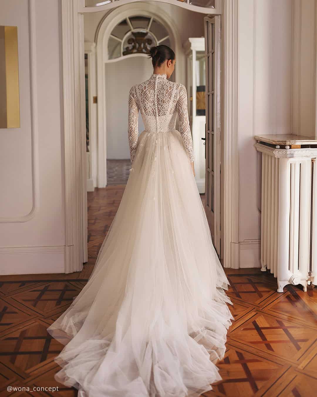 Delicate Lace Bridal Gowns