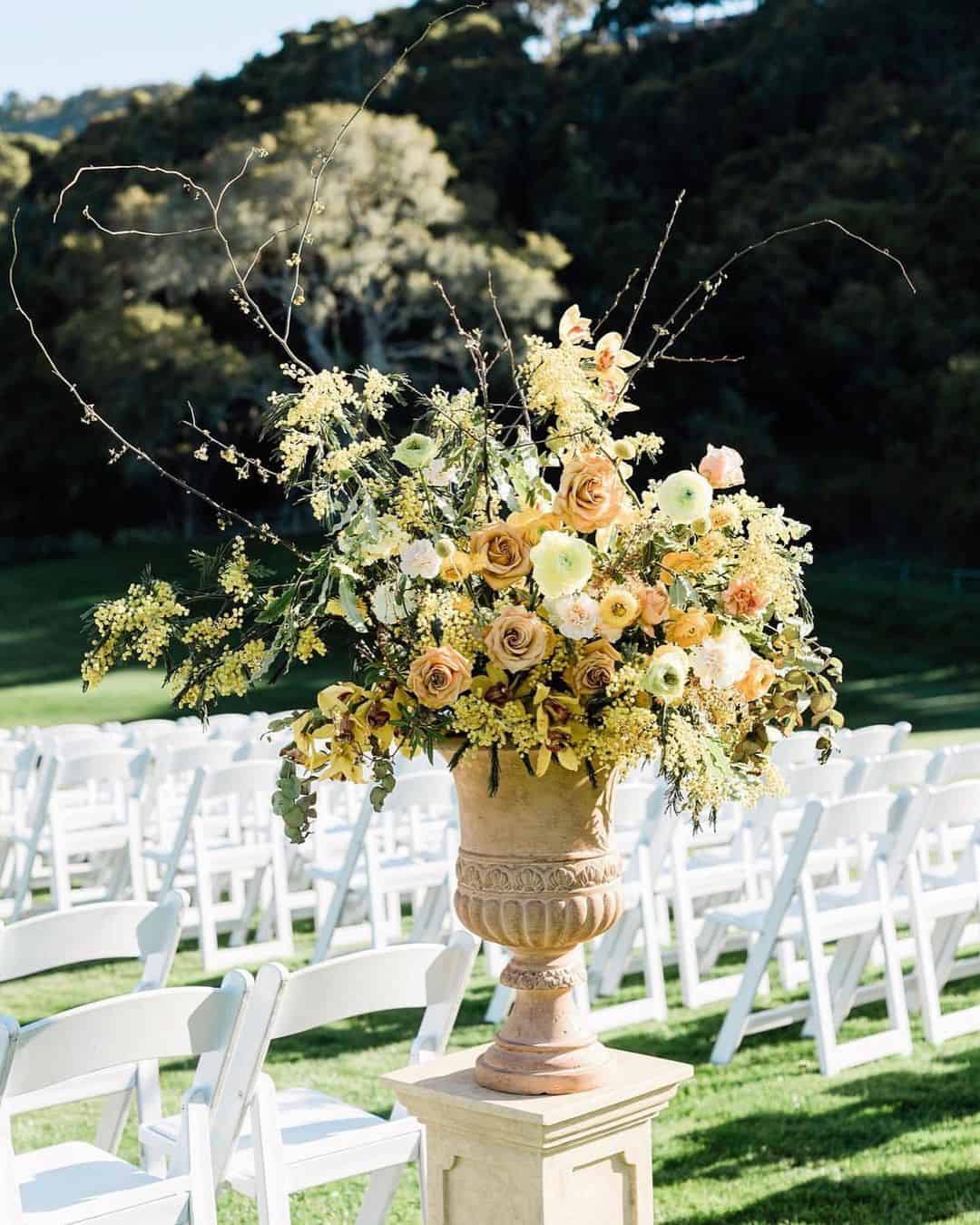 Mustard Wedding Cake Ideas