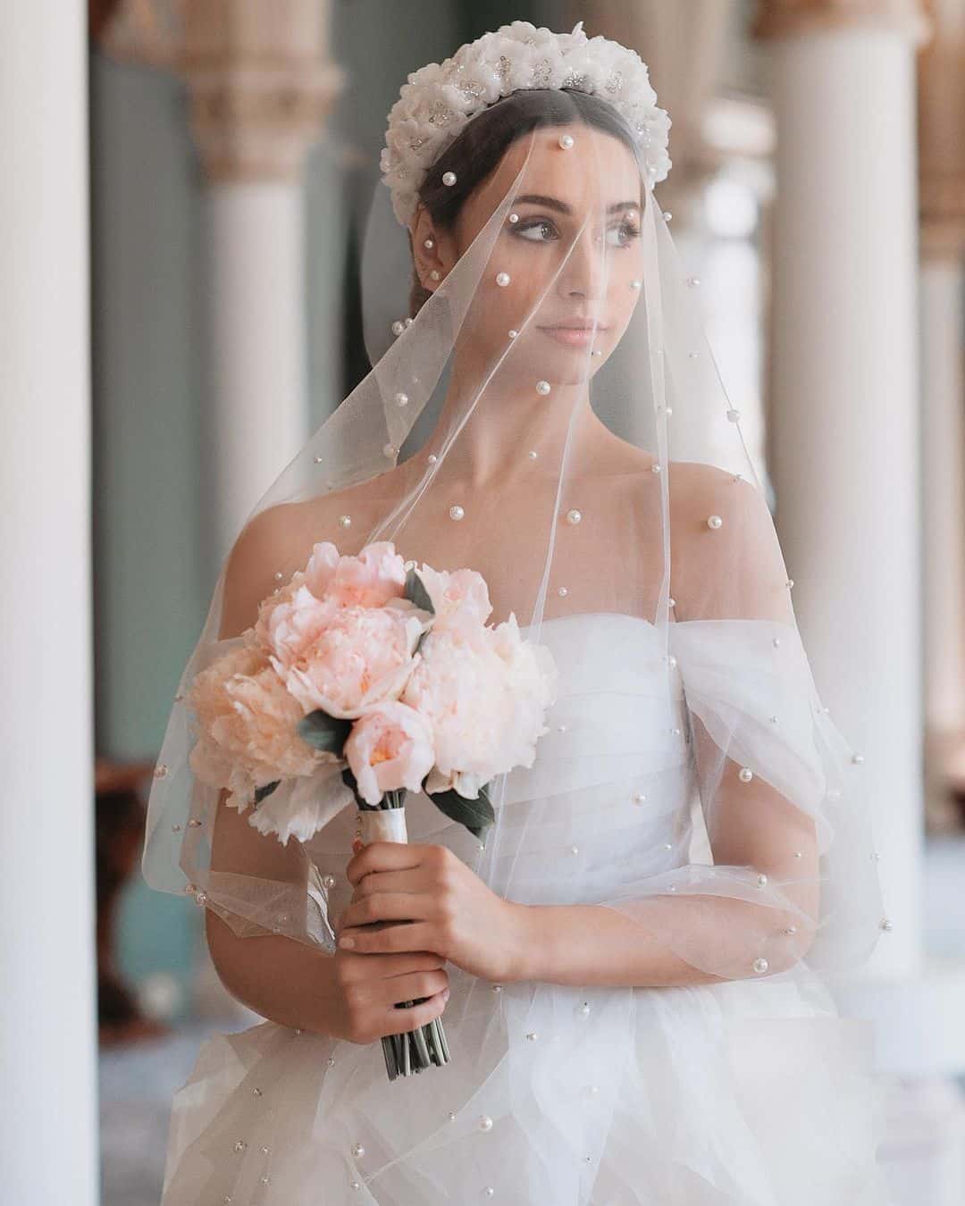 Simple Bouquets For A Bride