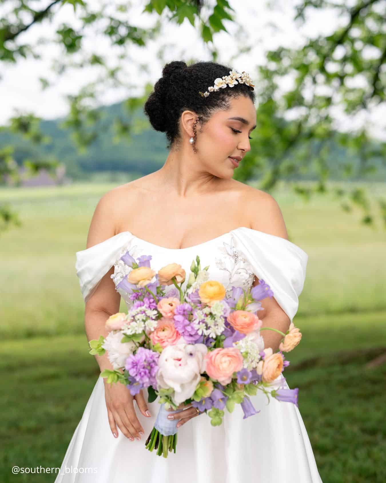 Unique Spring Wedding Bouquets For The Modern Bride