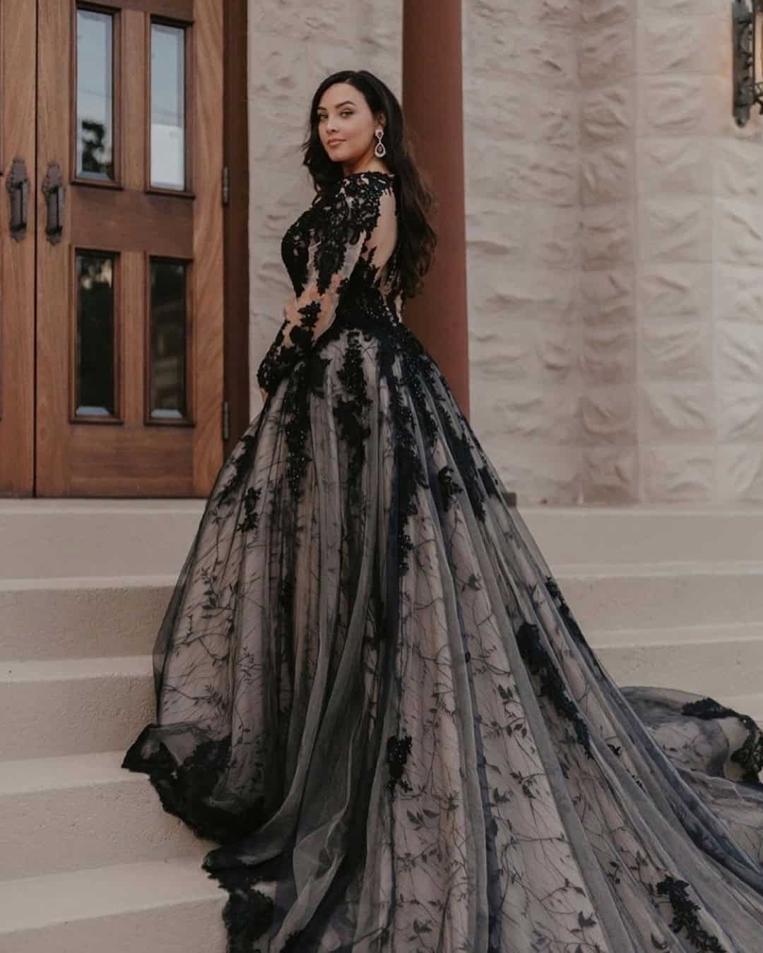 Black Wedding Veil For Mystic Look