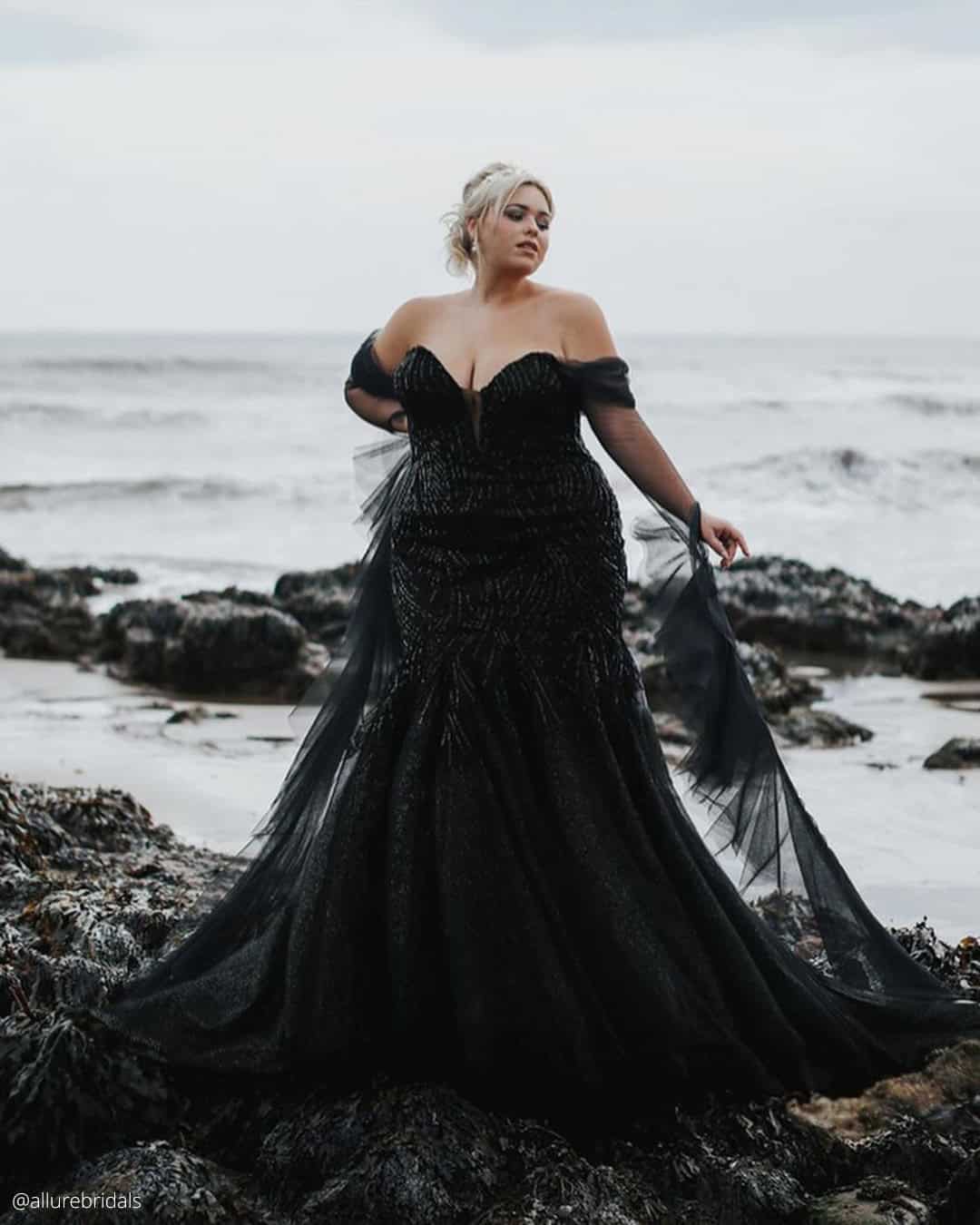 Black Wedding Veil For Mystic Look
