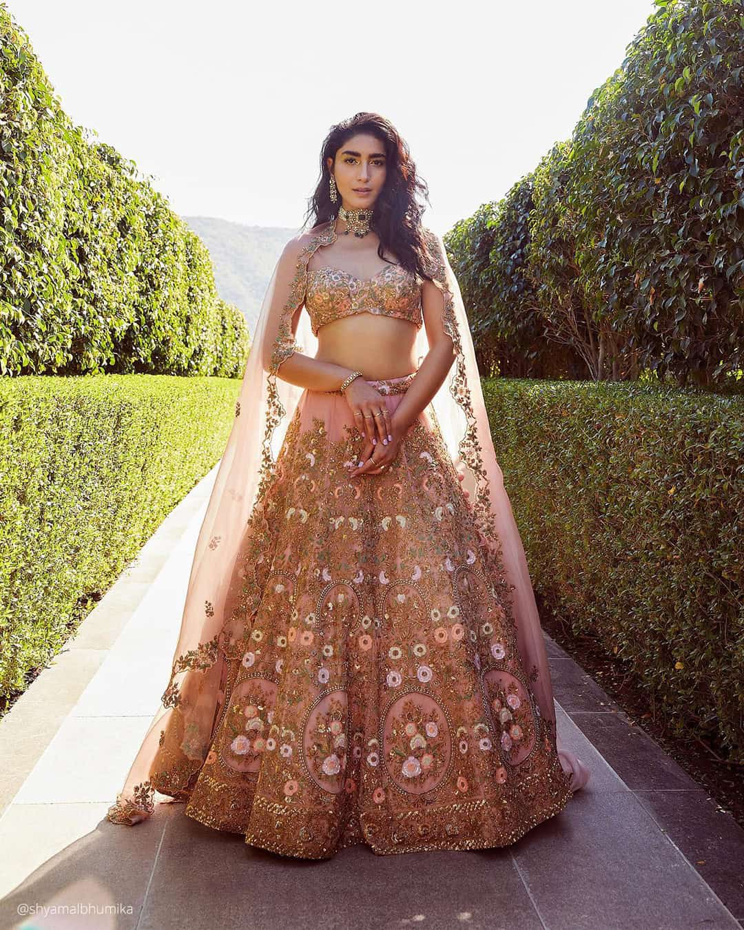 Gold Indian Wedding Outfits For Women