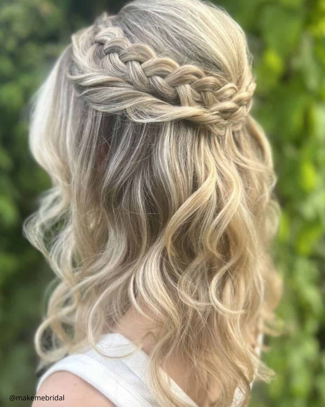 Veil-Friendly Low Bun