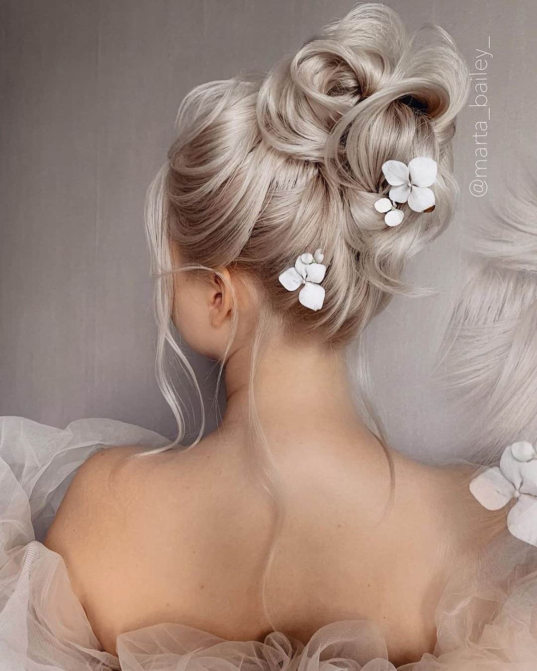 Loose Curly Updos For Wedding